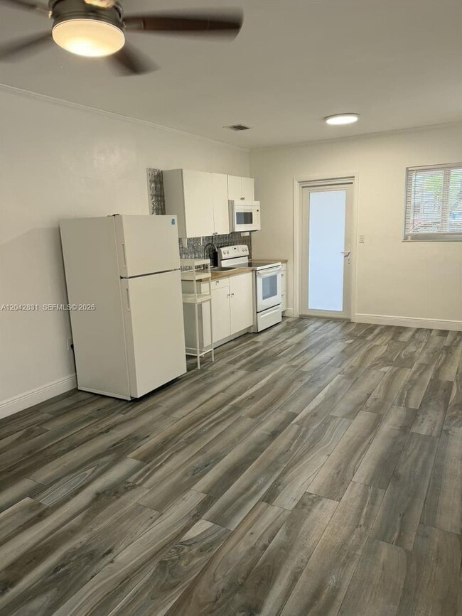 Photo - 3115 NW 23rd Ave Unit 0