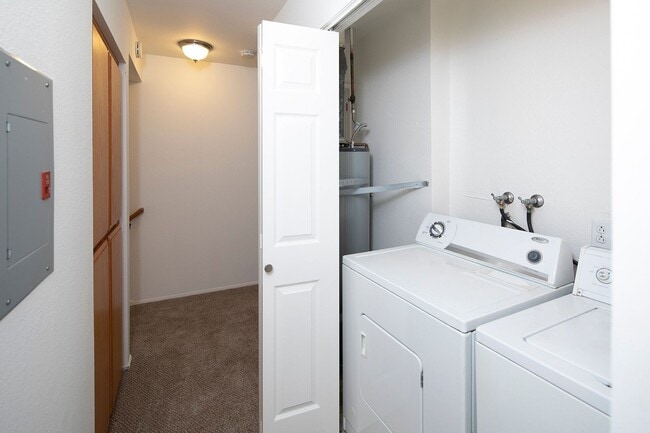 Photo - OPEN HOUSE: 10/25 3-4PM ~ 3BR/2.5BA PB Tow... Unit D