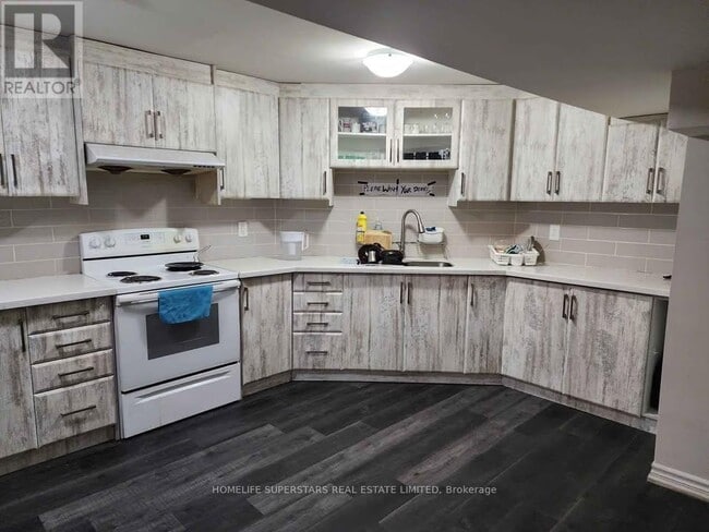 Photo - 75 Parkside Dr