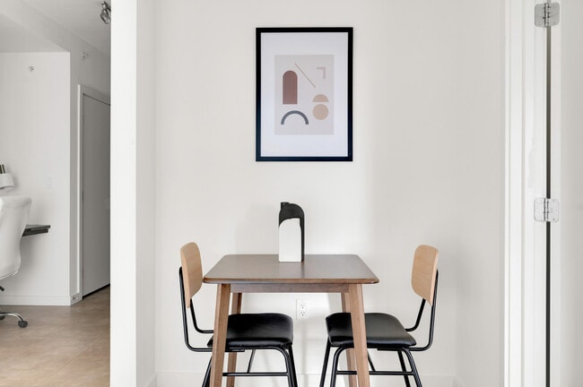 Photo - 10301 NE 10th St Unit FL6-ID973