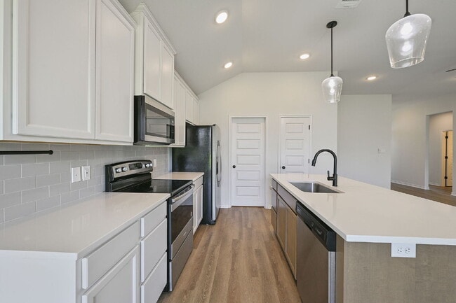 Photo - Immediate Move in - 3 Bedroom, 2 Bathroom Home in Rudder Pointe with Open Concept
