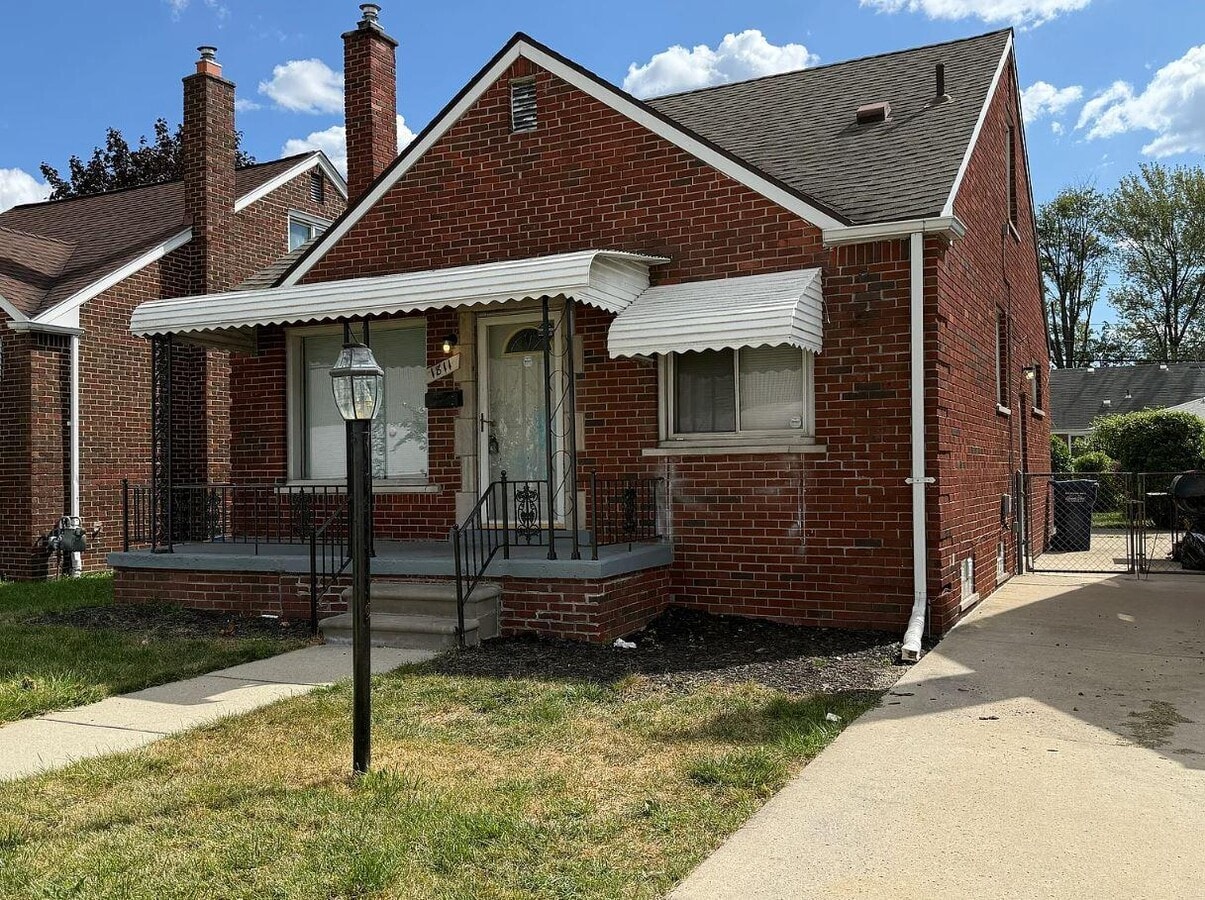 Photo - 1811 Cleveland Ave