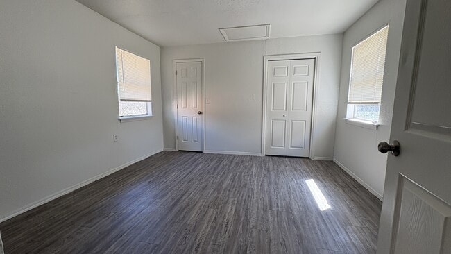 Photo - 9528 McIntosh Ave