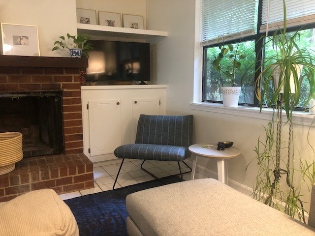 Living Room Detail - 120 Wellington Ct Townhome