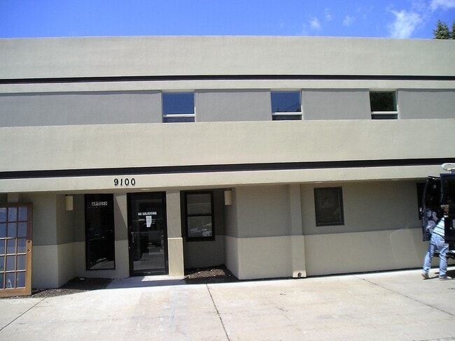 Building Photo - 9100 Ogden Ave Unit 3