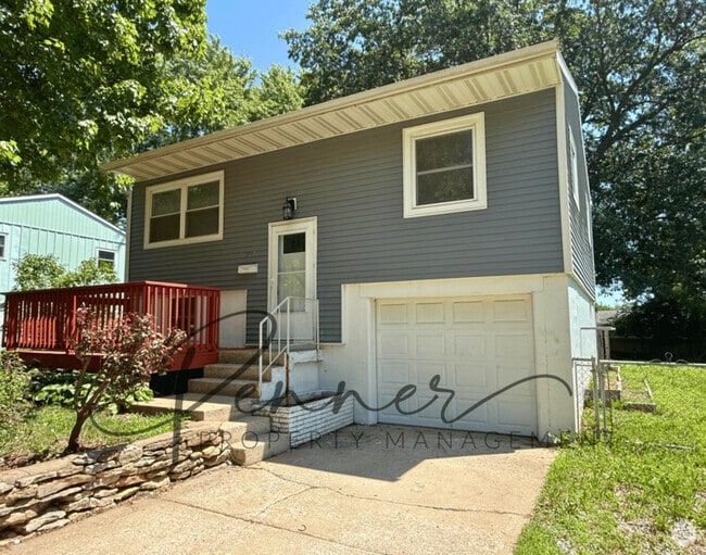 Building Photo - 1421 Osage Trail St Rental