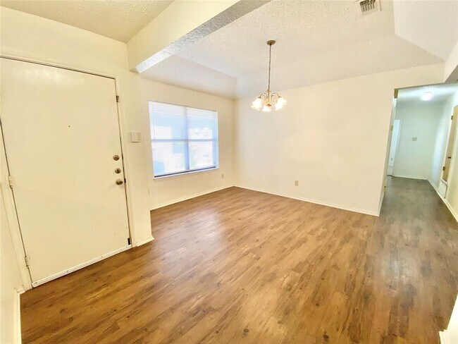 Photo - 4727 Sausalito Dr