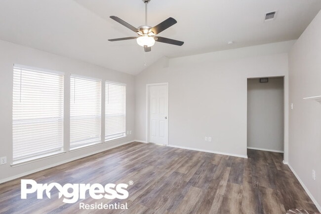 Photo - 308 Oak Meadow Ln