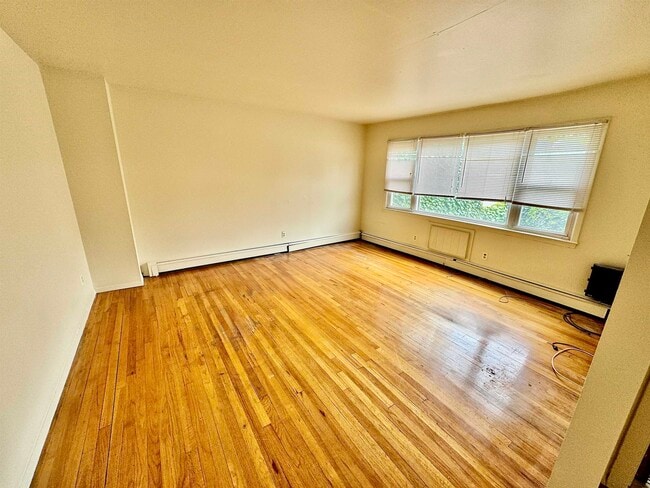 Photo - 33 W 56th St Unit 1