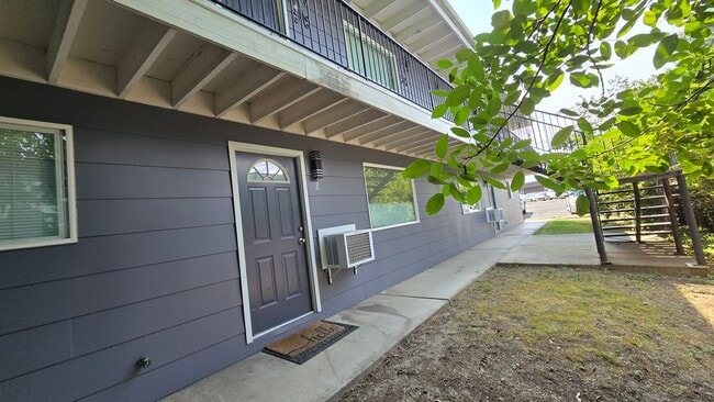 2 Bedroom Lewiston Orchards Apartment - 2 Bedroom Lewiston Orchards Apartment Unit 1