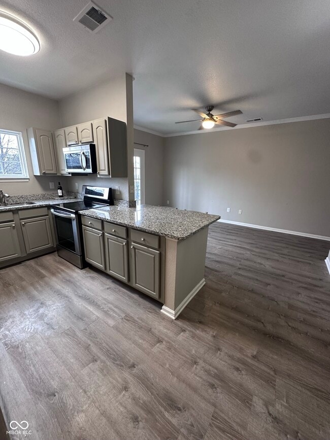 Photo - 12938 University Crescent Unidad APT 2B