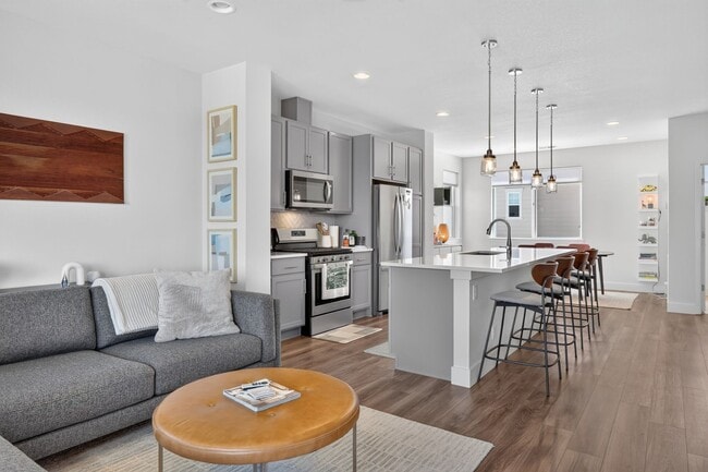 Photo - 2124 Alcott Way