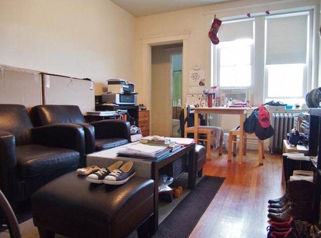Building Photo - Allston 1 bed available now