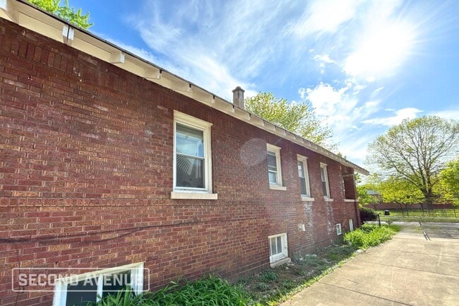 Photo - 10437 S Wallace St