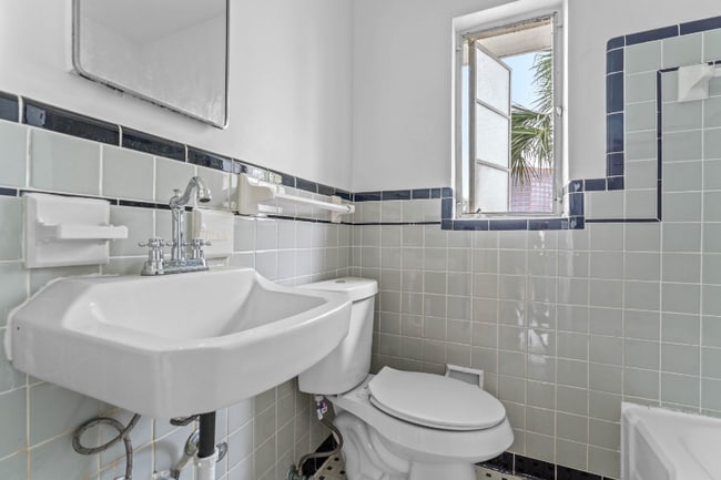 Photo - 306 Lakeview St Unidad 402