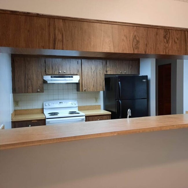 Photo - 682 37th St N