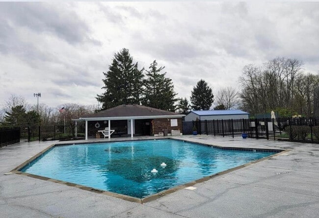 Swimming pool - 10939 Barrington Ct Unit 39 Rental