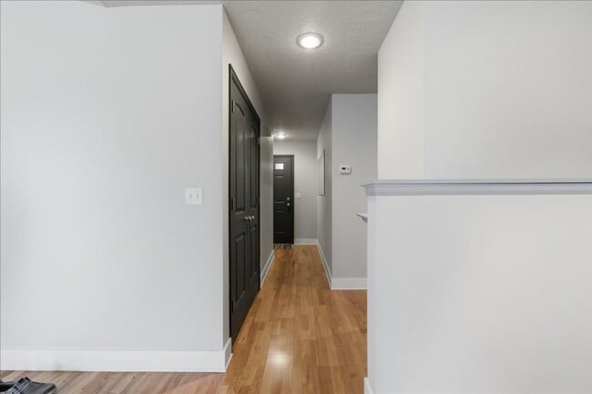 Photo - 3 Bedroom, 2 Bath, with 2 Car Garage Located on the Central Bench Rim