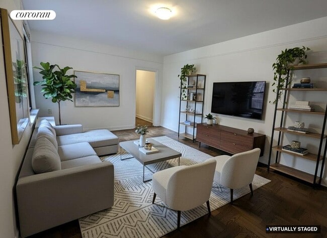 Building Photo - 779 Riverside Dr