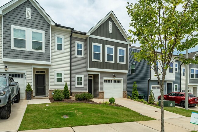 Photo - 838 Oak Center Dr