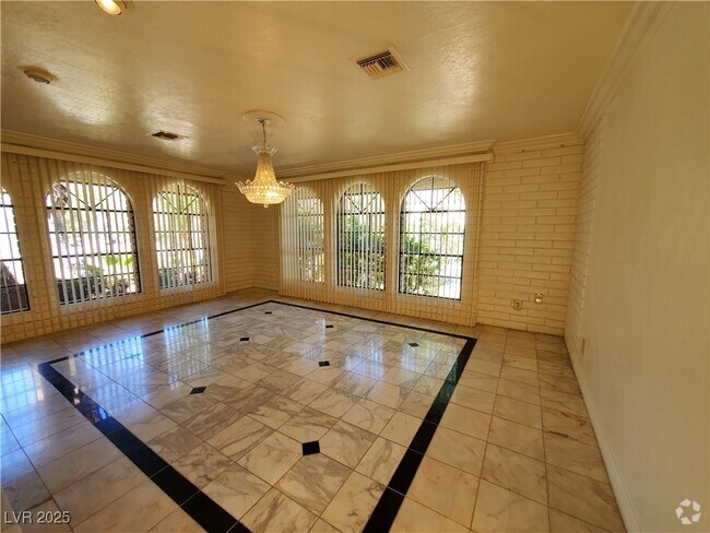 Building Photo - 2840 Augusta Dr Rental