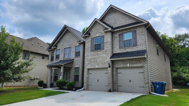 Building Photo - 3523 Woodshade Dr