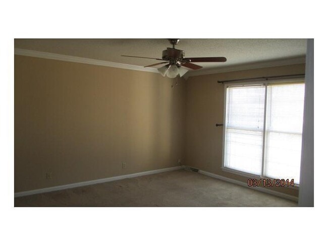 Photo - 5 Bedroom 2 1/2 Bath Home For Rent!