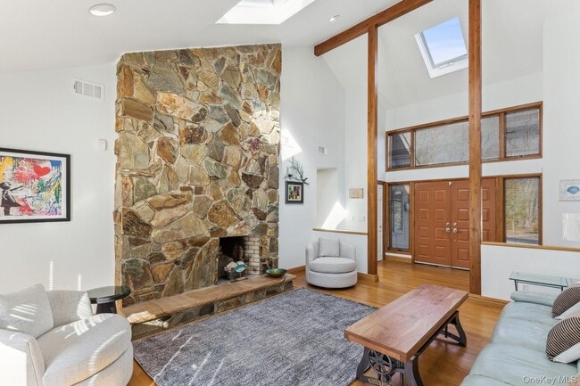 2905 Private Rd