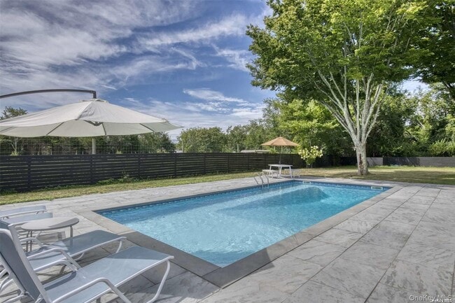 Photo - 1050 King St