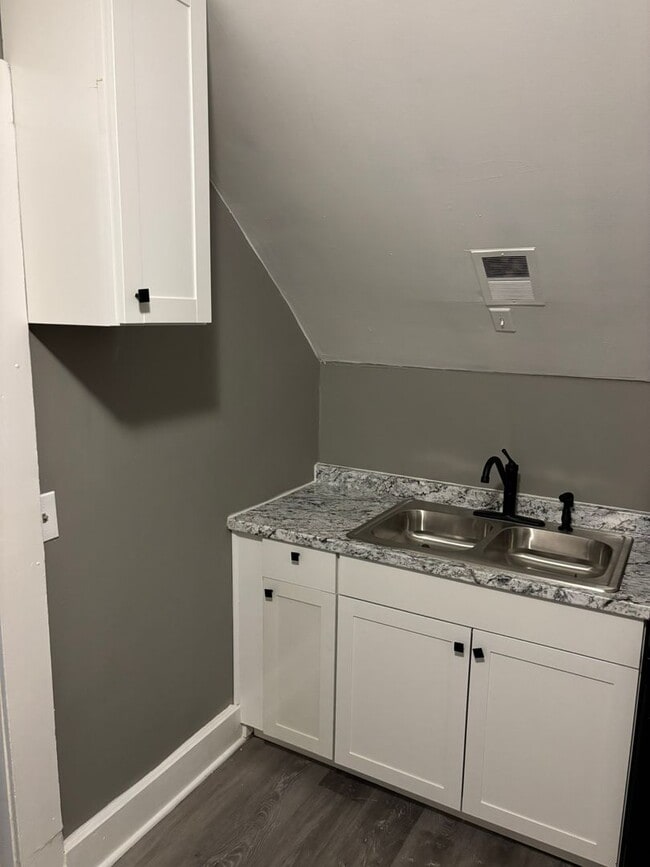 Photo - Eighteenth Ave 3011 Unidad D