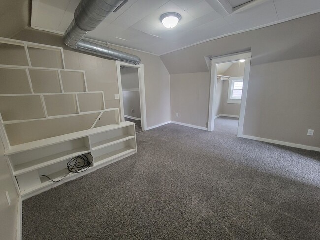 Photo - 605 41st St Unit Upper