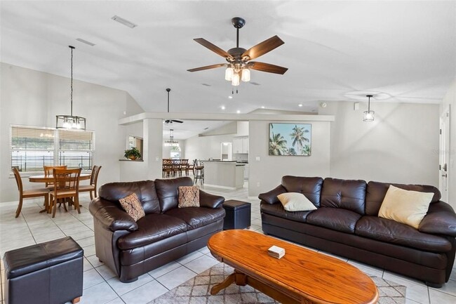 Photo - 61 Farmsworth Dr Casa