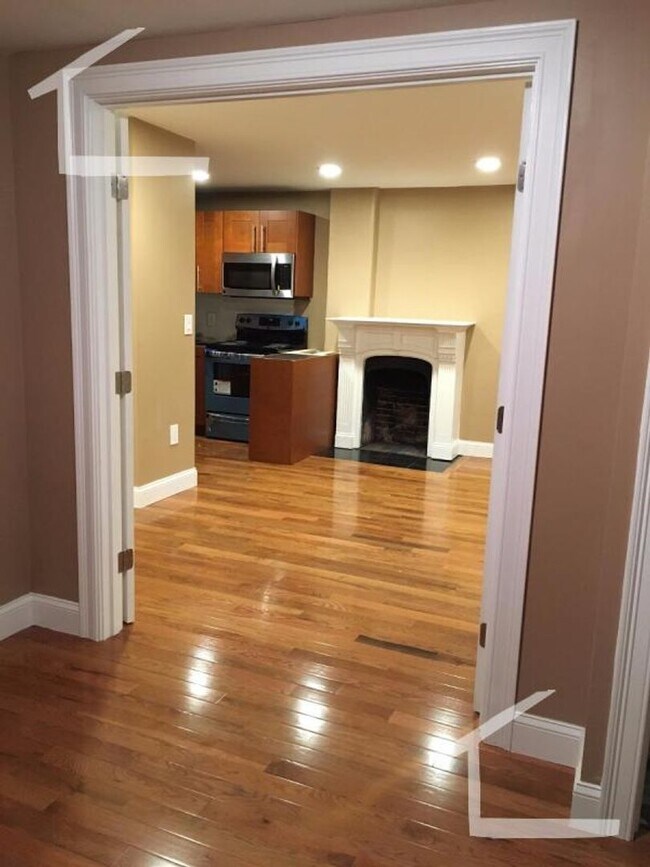 Photo - Great Renovated 1 Bed(basement) - Close to the Green Line (.12mi)