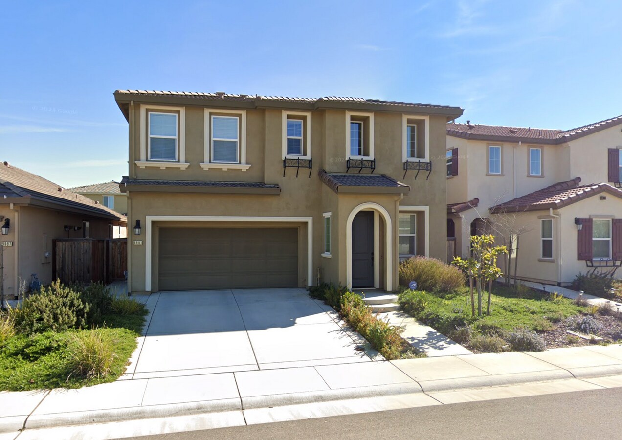 Beautiful 4/3 in Elk Grove! More photos co... - Beautiful 4/3 in Elk Grove! More photos co... House