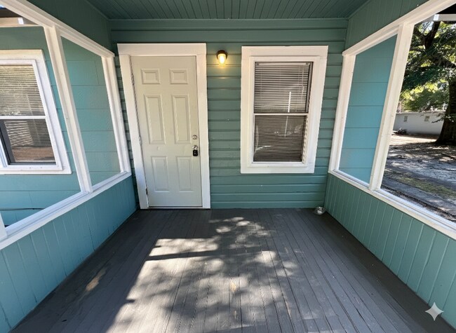 Photo - 33 Magnolia Ave SE