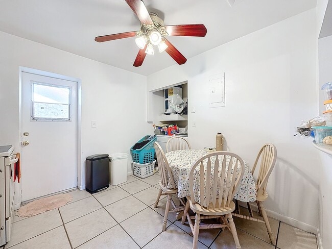 410 NE 12th Ave Unit A