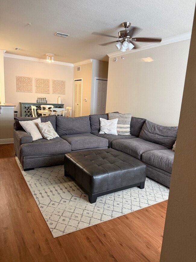 Photo - 1300 Eastern Pecan Pl