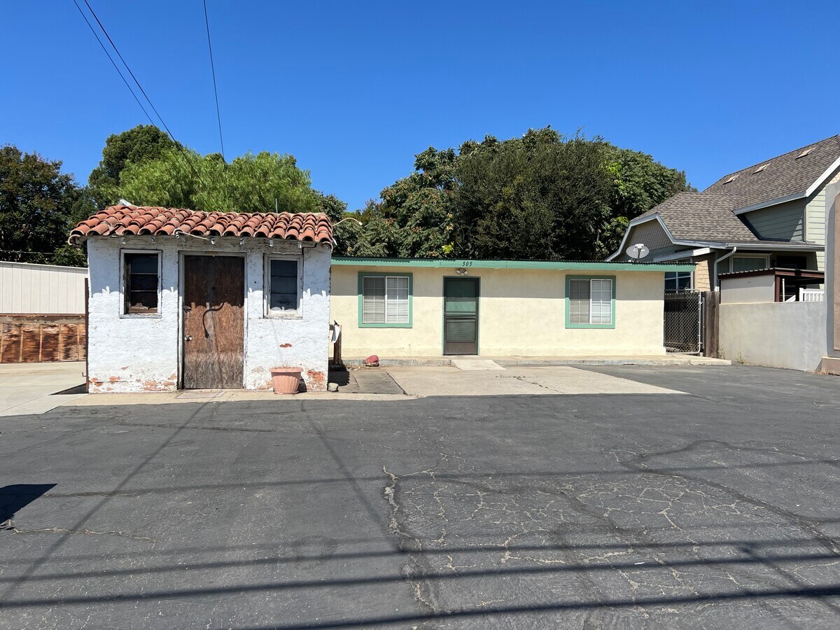 Photo - 505 E Main St