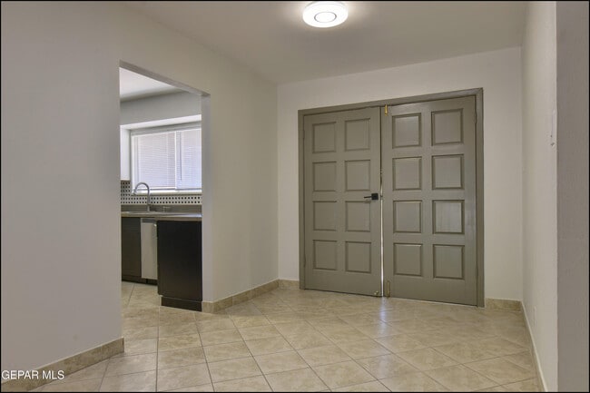 Photo - 3807 Waymore Dr
