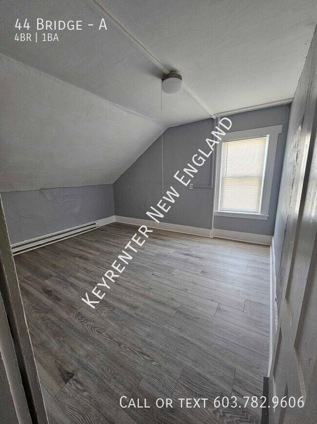 Photo - 4 Bedroom Apartment in Hillsboro Unit A