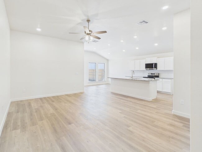 Photo - 3007 Farmyard Dr