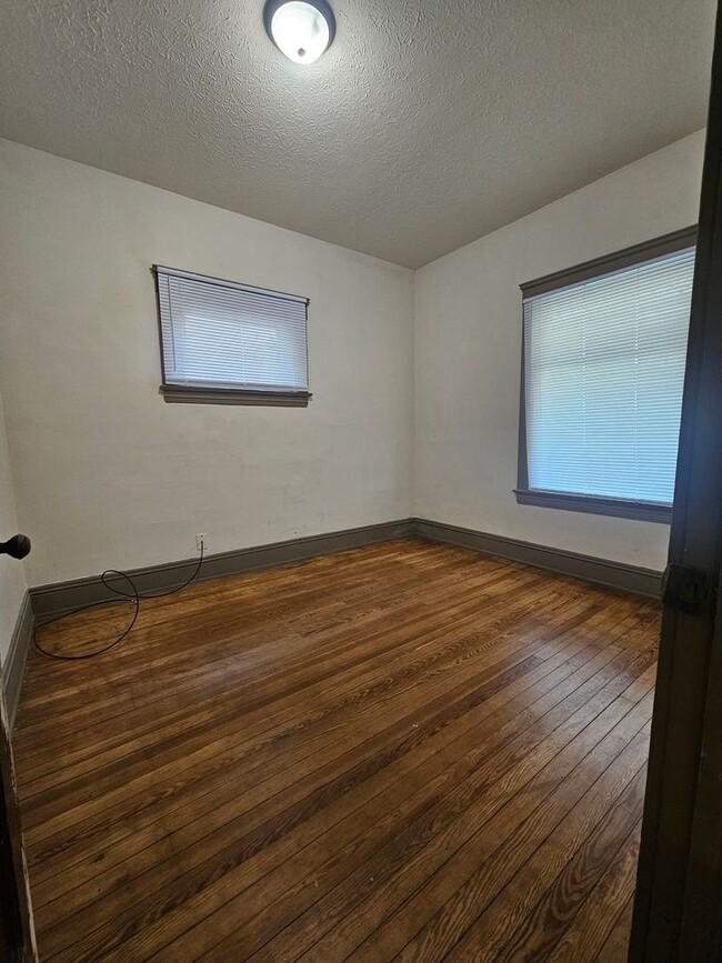 Photo - 3913 Henritze Ave Unidad 3913 Henritze DOWN