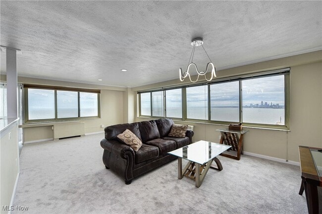 Building Photo - 12520 Edgewater Dr Unit 1506 Rental