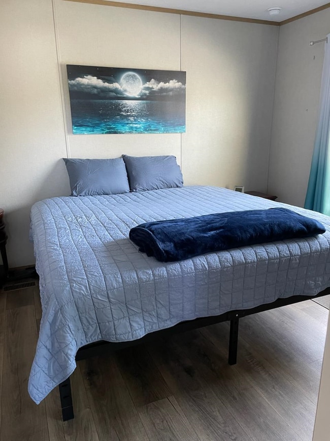 Main Bedroom King Bed