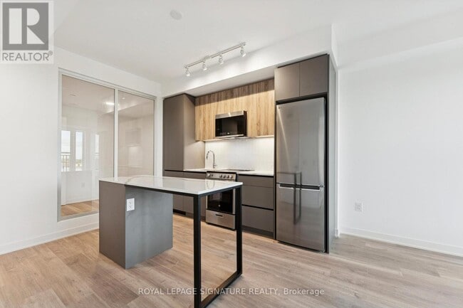 Photo - 20 All Nations Dr Unité 517