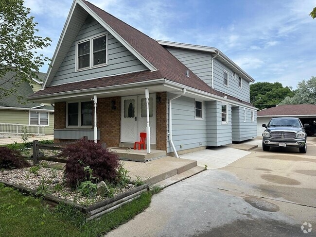 Building Photo - 5270 S 26th St Rental