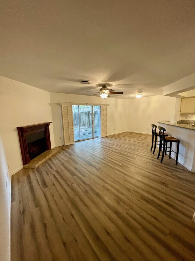 Photo - 1158 Monaco Dr