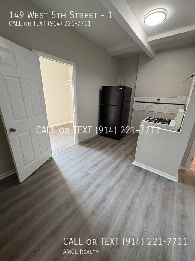 Photo - 149 W 5th St Unit 1
