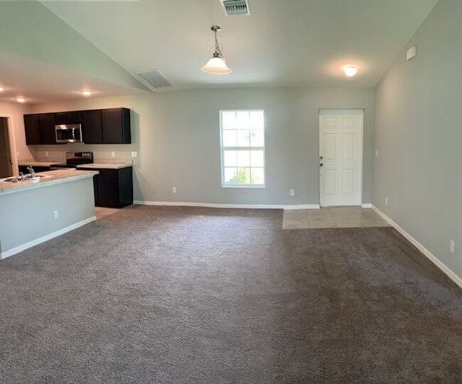 Newer construction 3/2
