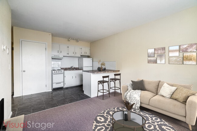 Photo - 18 Fairfield Ave Unidad A7